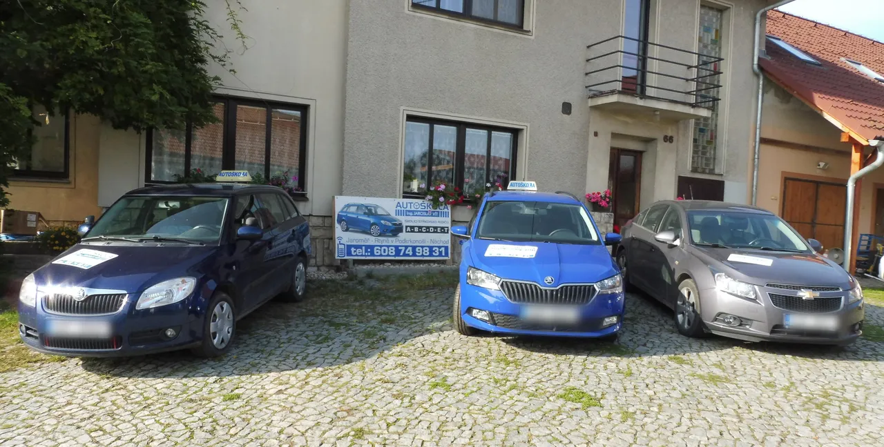 Fotografie autoškoly Autoškola Ing. Jaroslav Vít ve městě Rtyně v Podkrkonoší (2)