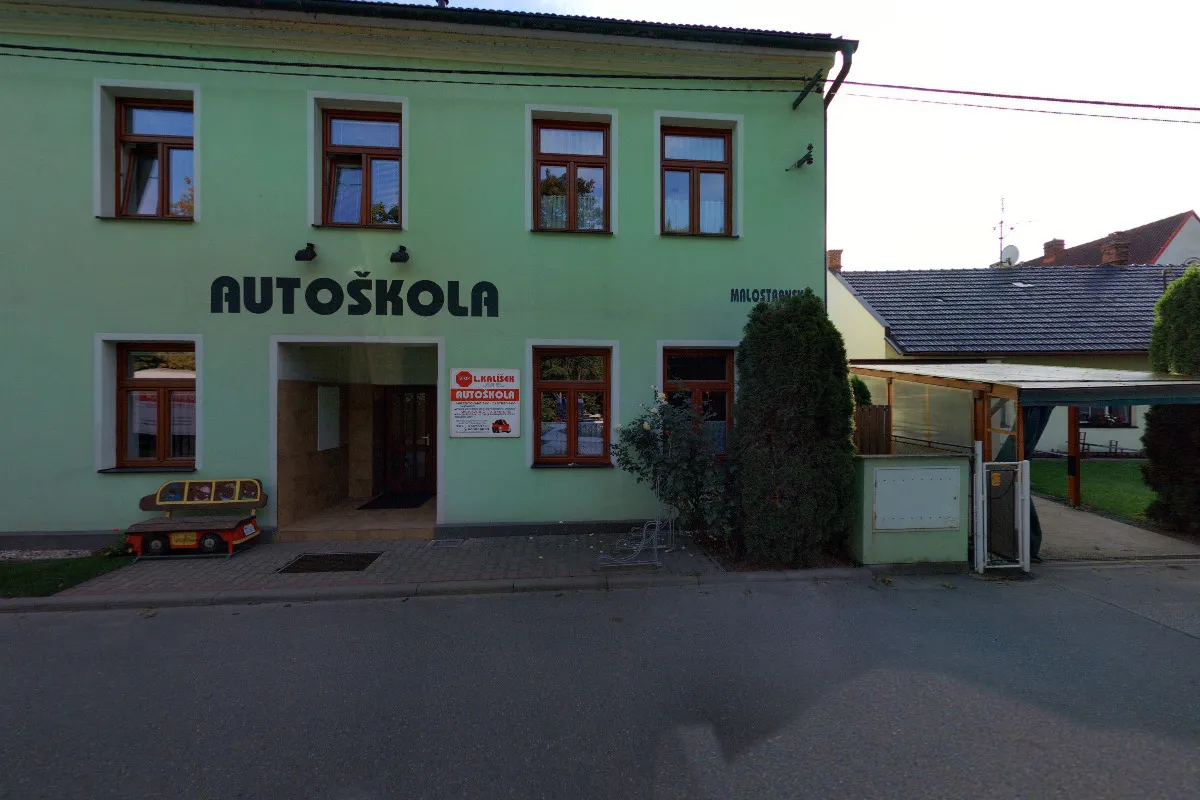 Fotografie autoškoly Autoškola a školící středisko Lumír Kalíšek ve městě Šenov u Nového Jičína (1)