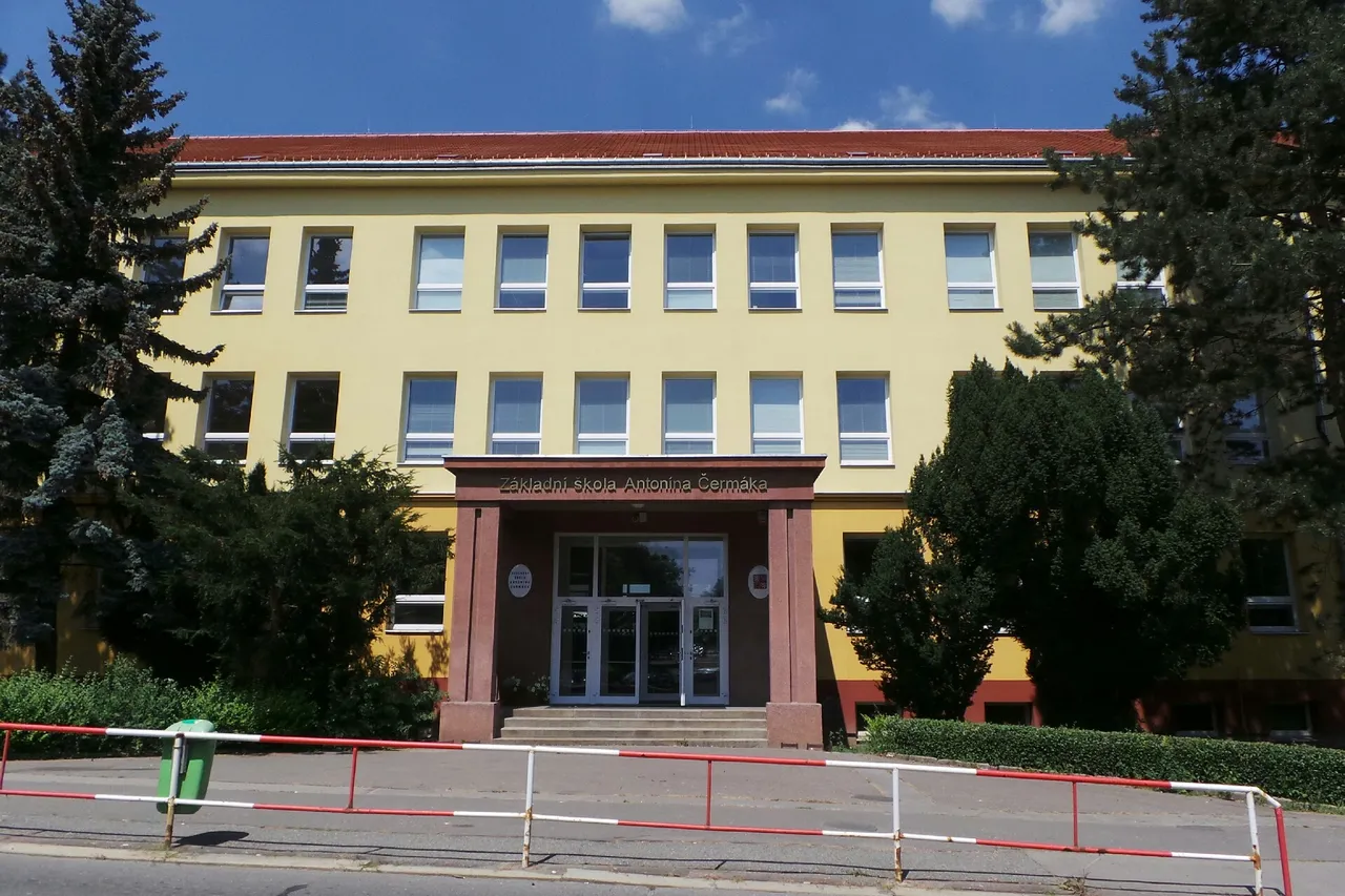 Fotografie autoškoly Autoškola Jiří Dovrtěl v Praze (2)