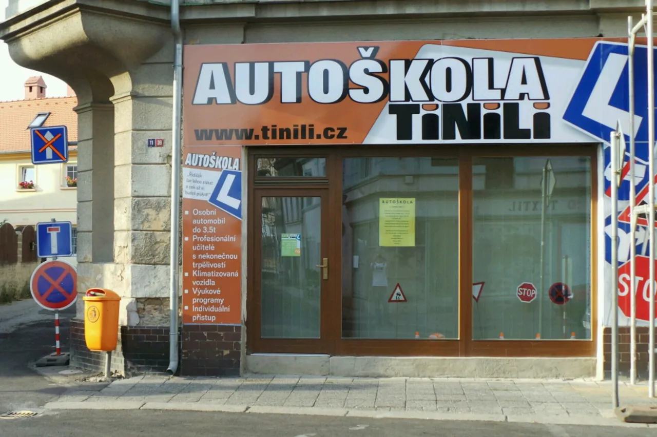 Fotografie autoškoly Autoškola Tinili ve městě Duchcov (2)