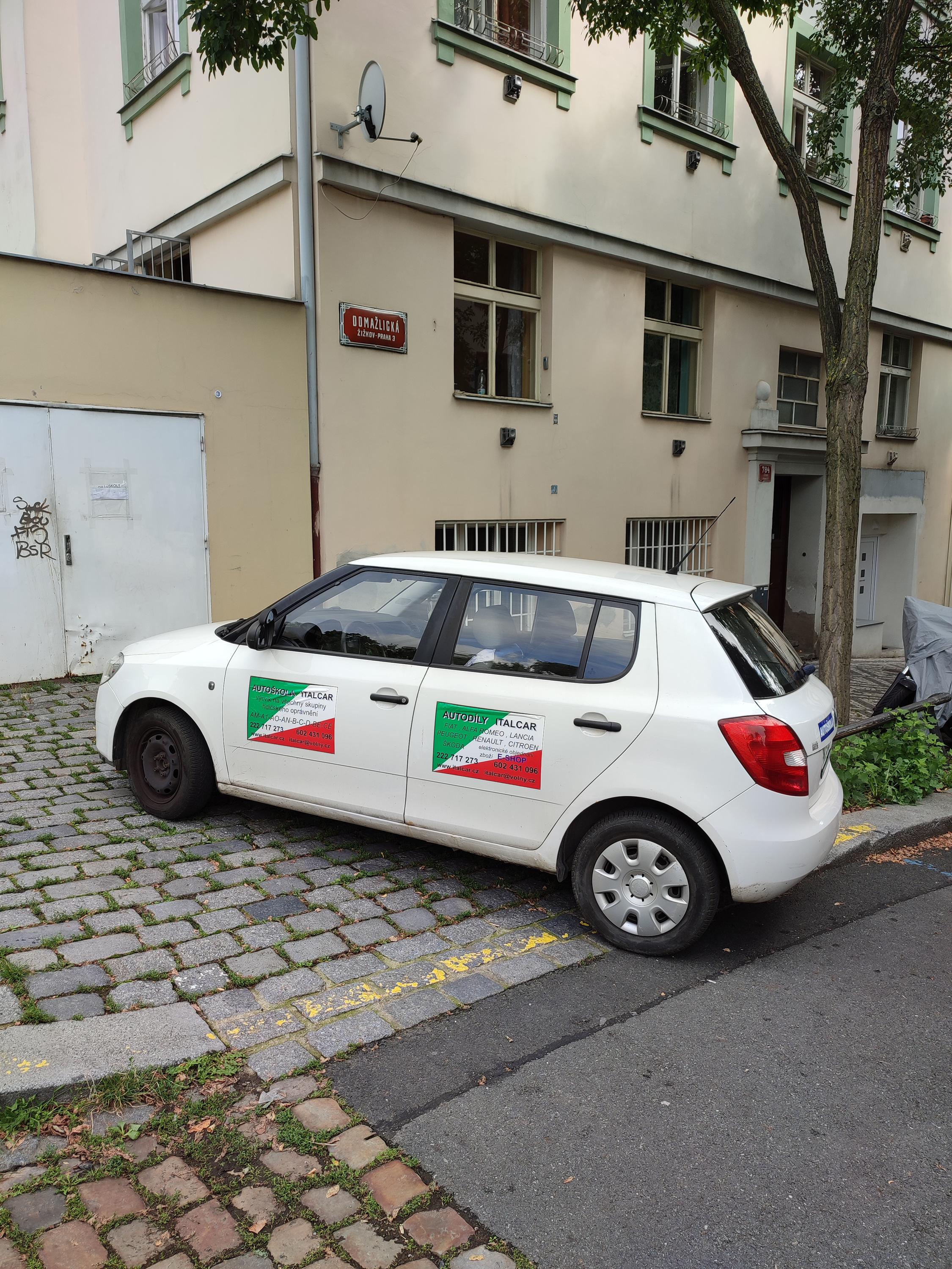 Fotografie autoškoly Autoškola, Autoservis, Náhradní díly v Praze (2)