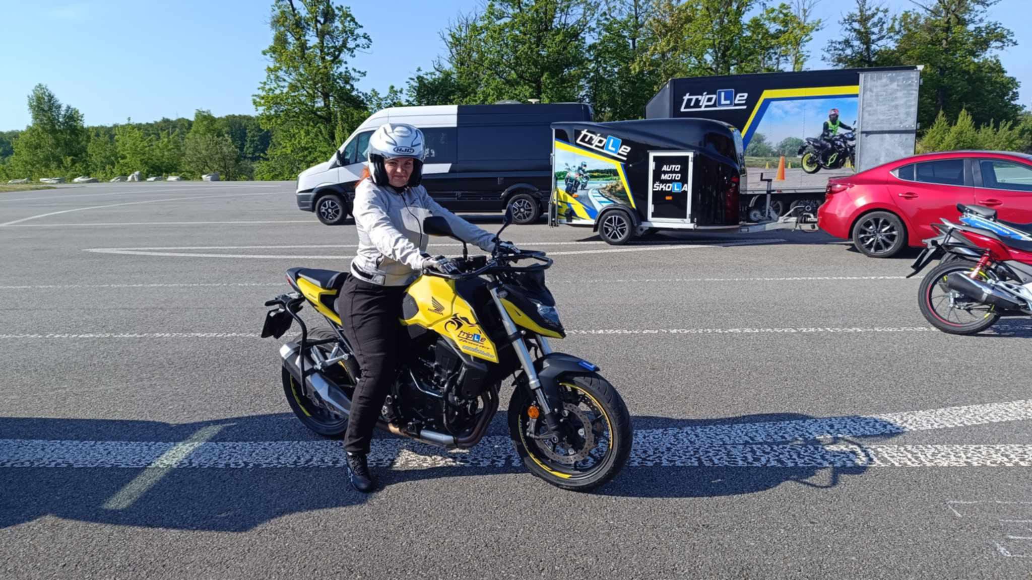 Fotografie autoškoly Autoškola a motoškola TRIPLE s. r. o. ve městě Rosice (3)