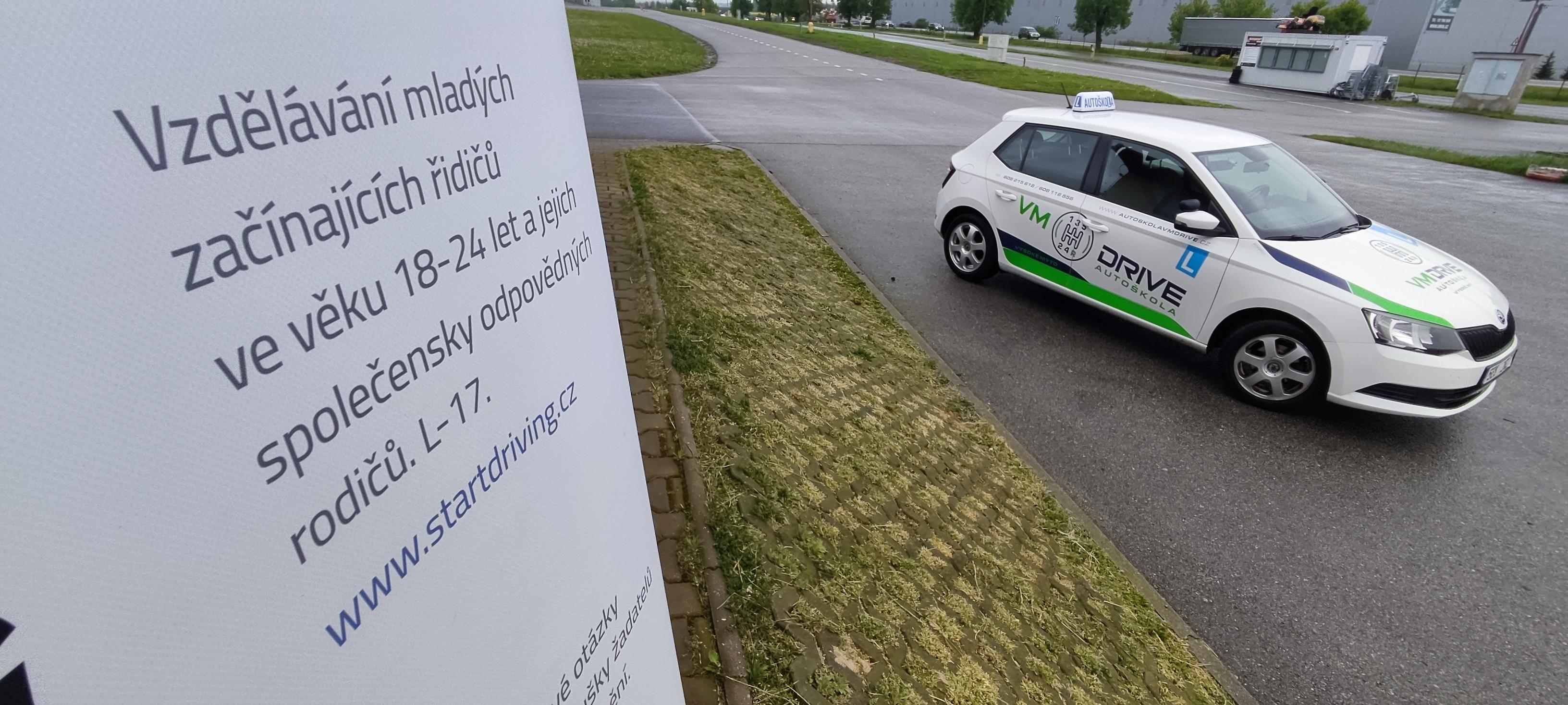 Fotografie autoškoly Autoškola 🚦Autoškola VMDrive (Vysoké Mýto) automobil,motocykl, AM,A1,A2,A,B v Vysokém Mýtě (1)