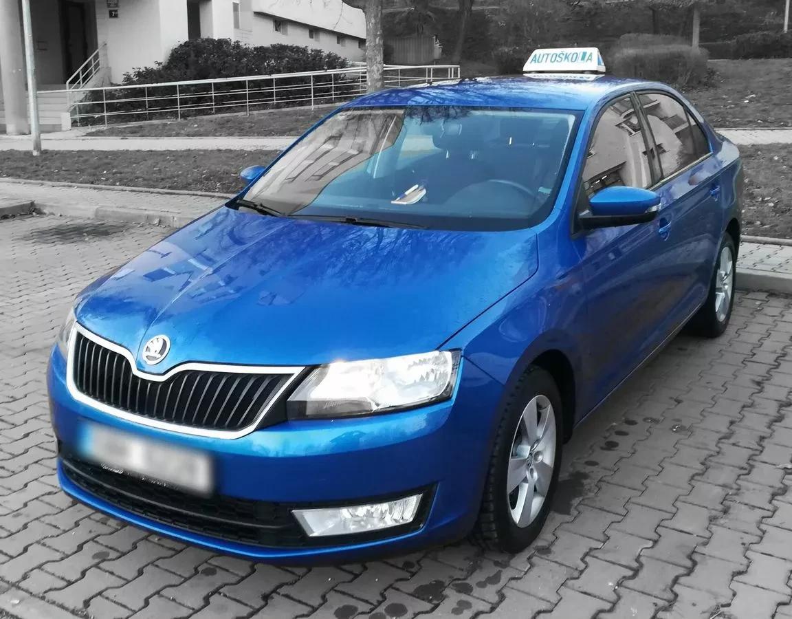 Fotografie autoškoly Autoškola Helena v Praze (2)