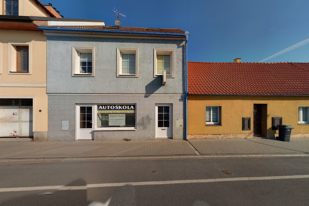 Fotografie autoškoly Autoškola - Alihus - Zdeněk Husák ve městě Libochovice (1)