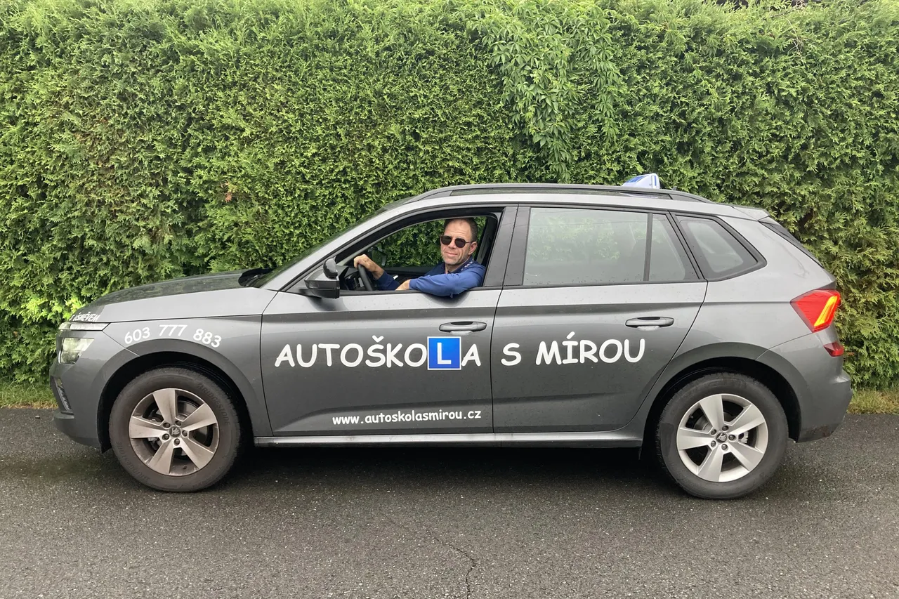 Fotografie autoškoly Autoskolasmirou v Havířově (3)