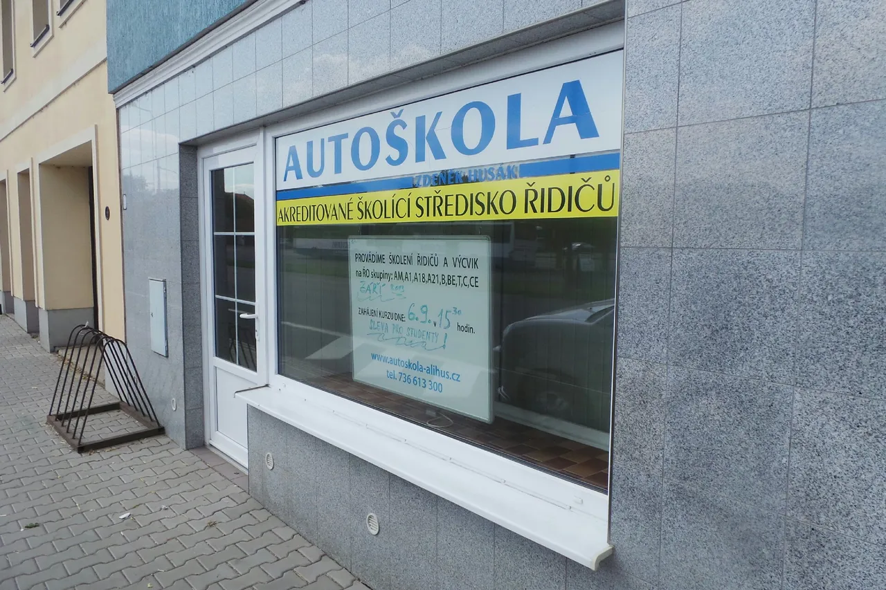 Fotografie autoškoly Autoškola ALiHus ve městě Lovosice (2)