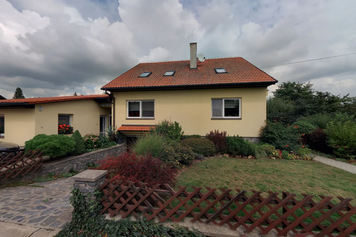 Fotografie autoškoly Autoškola, Akreditované Školení Řidičů - Liška Jiří ve městě Velká Bíteš