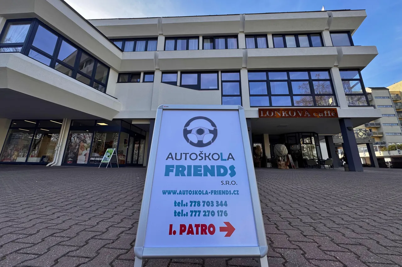 Fotografie autoškoly Autoškola Friends v Pardubicích