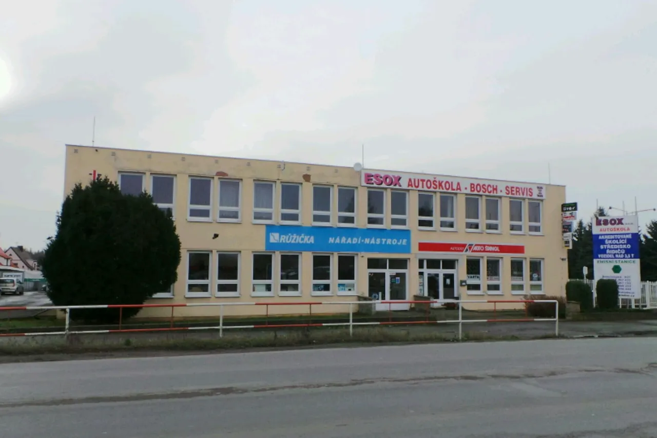 Fotografie autoškoly Autoškola ESOX v Kladně (2)