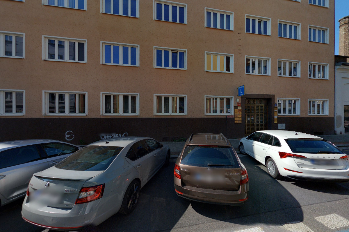 Fotografie autoškoly Autoškola Holešovice v Praze