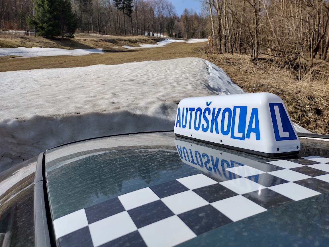 Fotografie autoškoly Autoškola 77 v Ústí nad Labem (2)