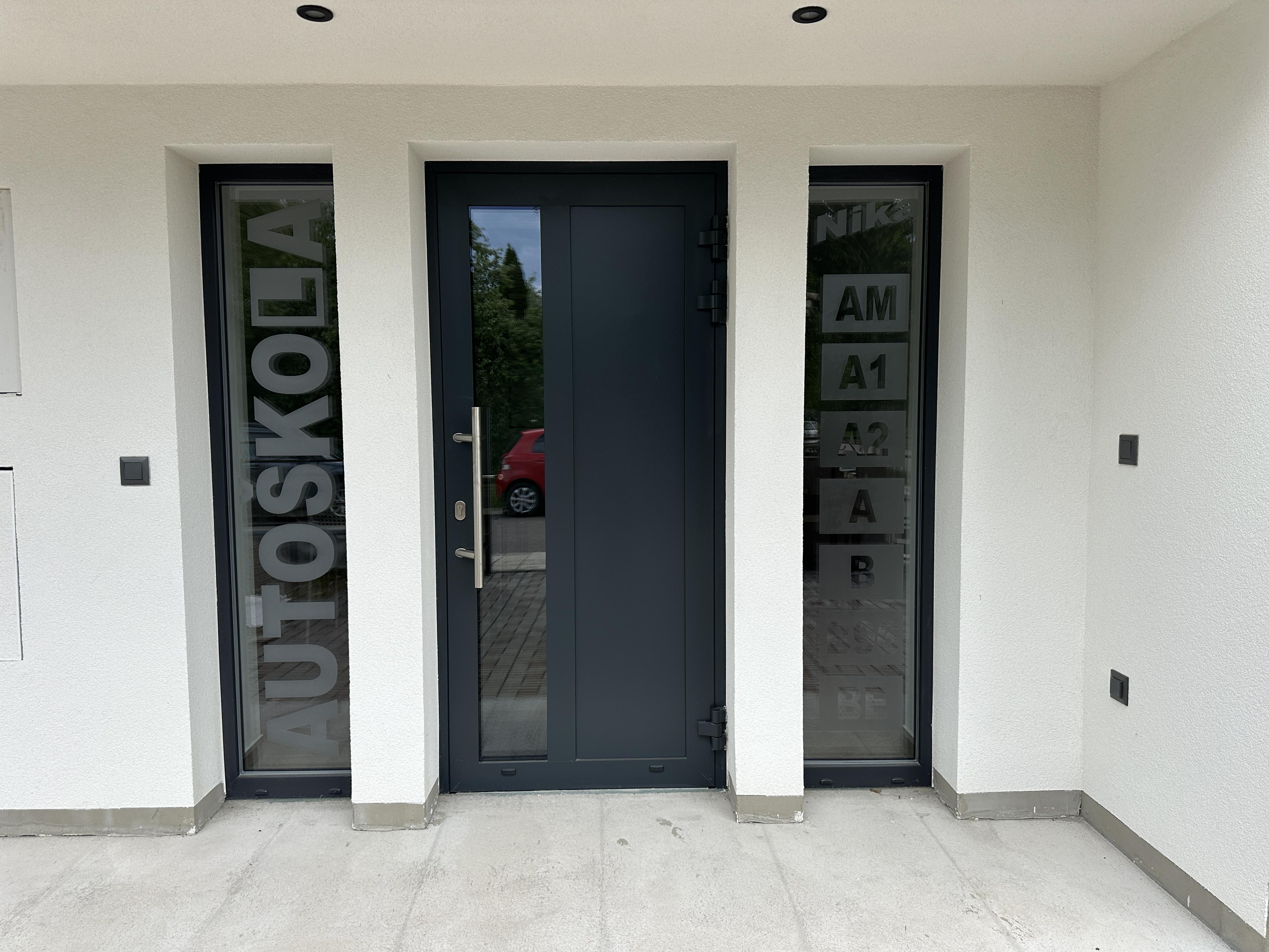 Fotografie autoškoly Autoškola Nika - Monika Zůrová ve městě Nový Bydžov (1)